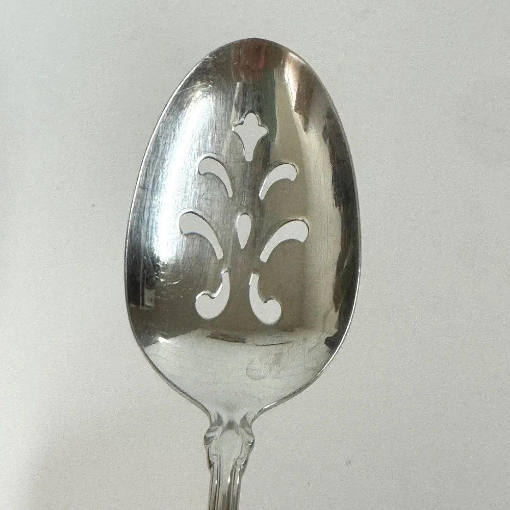 Oneida deluxe stainless